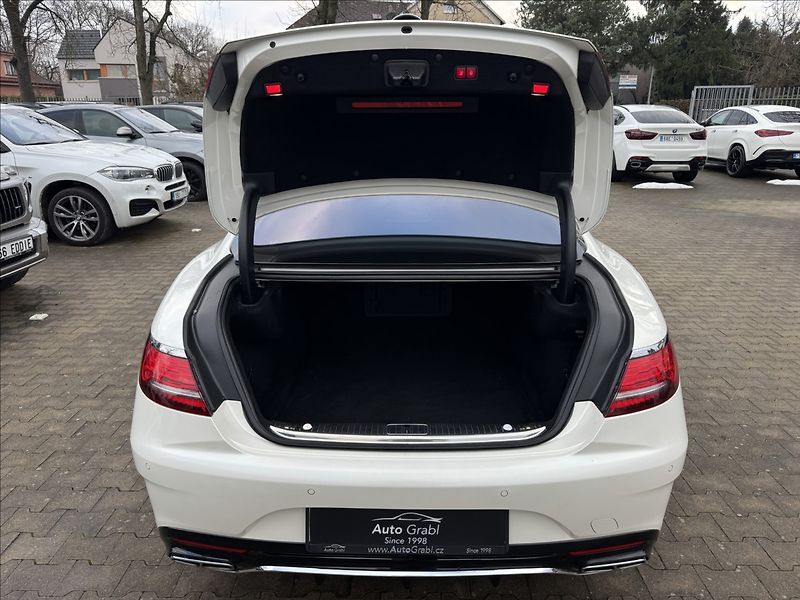 Mercedes-Benz Třídy S S 560 AMG 4Matic Kupé - fotka 33 z 34