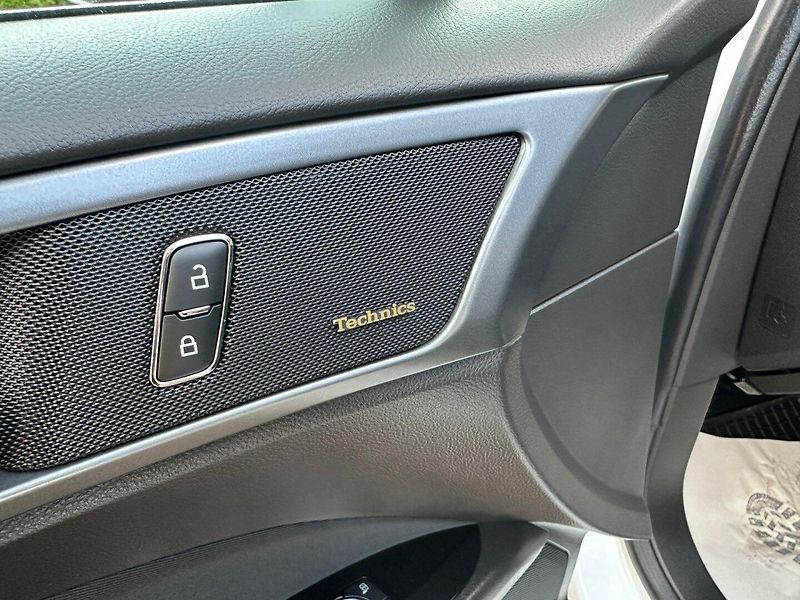 Ford Mondeo (2018) 1.5EcoBoost 121kw ST-Line - fotka 13 z 25