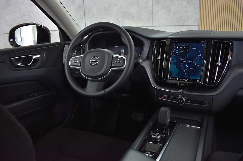 Volvo XC60 B4 AWD KESSY*MATRIX*VÝHŘEV* - fotka 8 z 32
