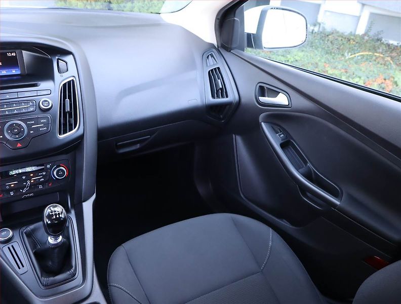 Ford Focus (2016) 1.5 TDCi, Tempomat - fotka 8 z 14