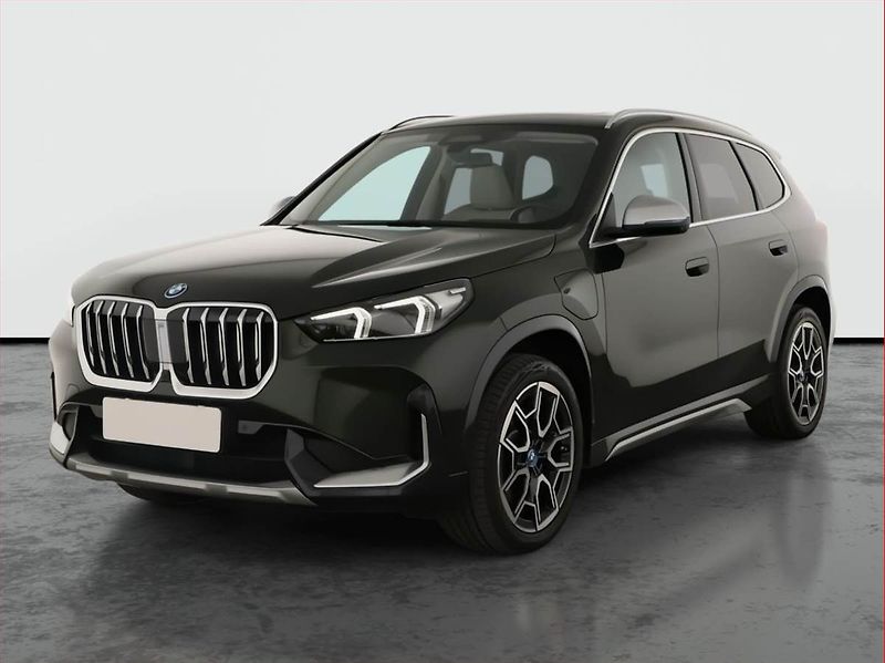 BMW X1 (2023) xDrive30e - fotka 2 z 21