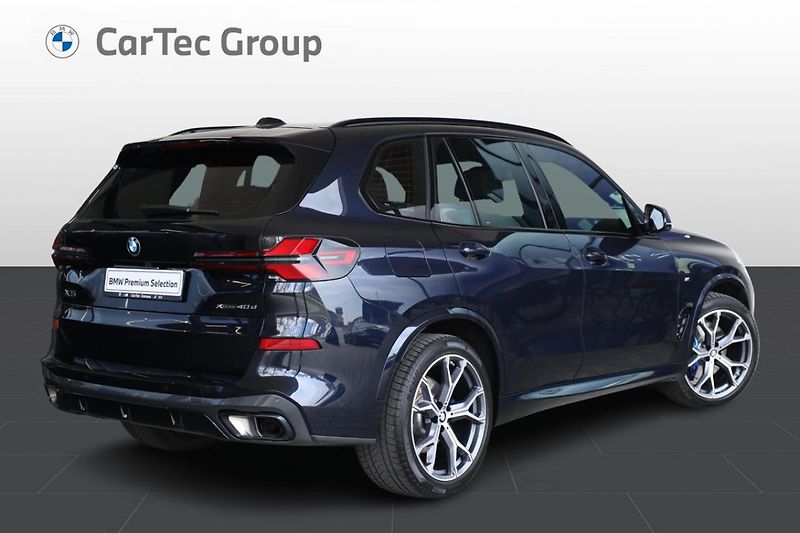 BMW X5 xDrive40d - fotka 3 z 30