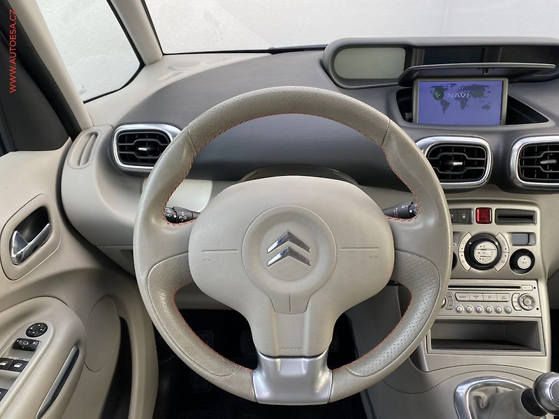 Citroën C3 Picasso (2009) 1.4 VTi, AC, tempo, park - fotka 11 z 16