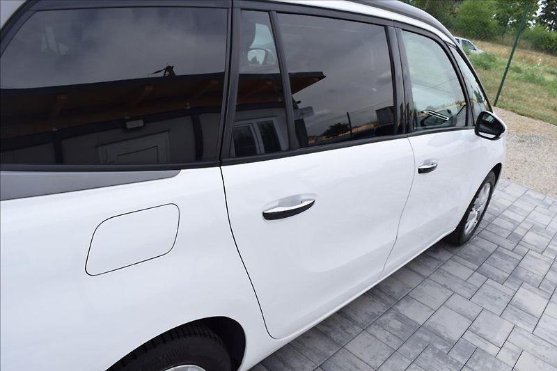 Citroën C4 Picasso 2,0 HDI 110KW AUTOMAT 7MÍST - fotka 10 z 48