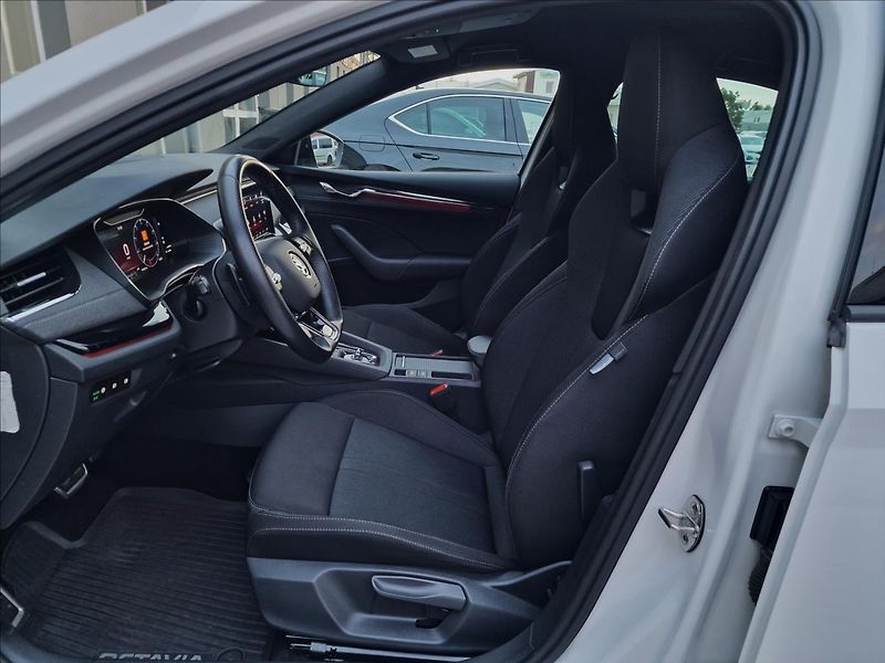 Škoda Octavia 2.0 TDI DSG Style Sport,1.Maj - fotka 18 z 49