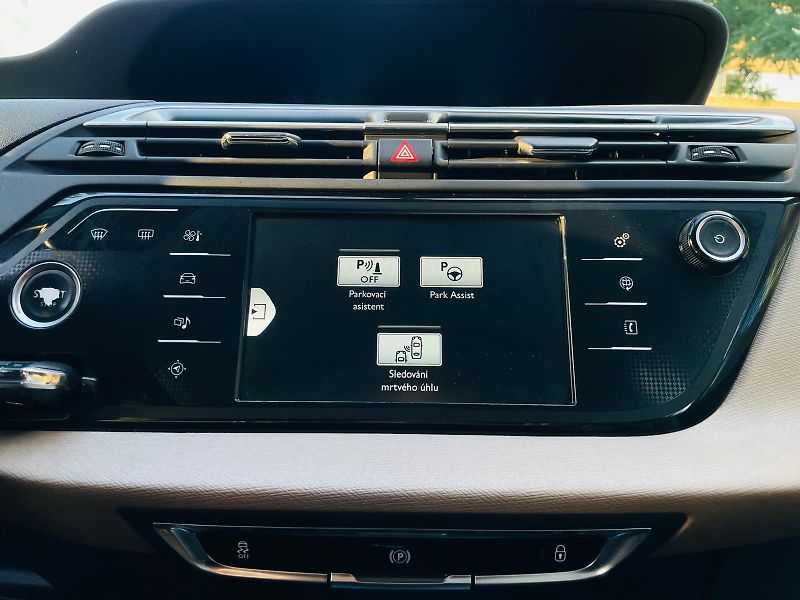 Citroën Grand C4 Picasso 2.0HDi MANUÁL KAMERA TAŽNÉ - fotka 37 z 48