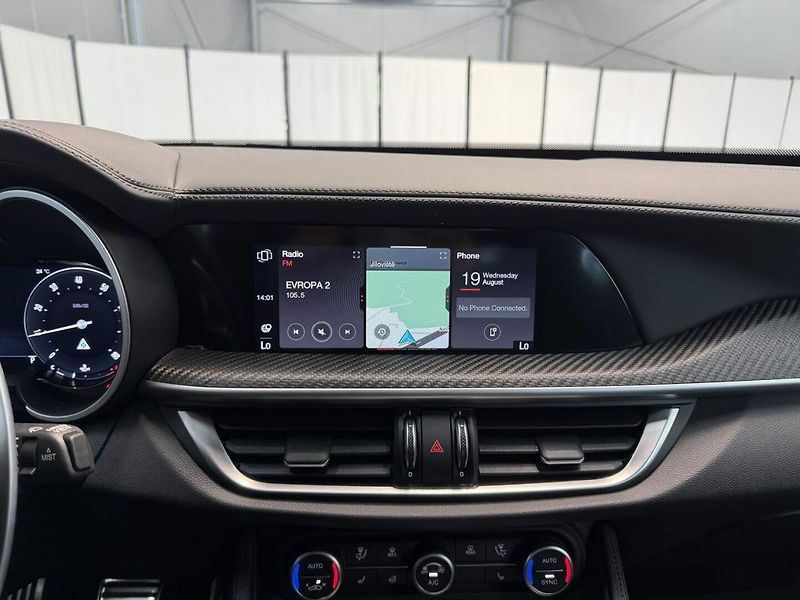 Alfa Romeo Stelvio (2026) Quadrifoglio 2.9 V6 BiTurbo 52 - fotka 11 z 28
