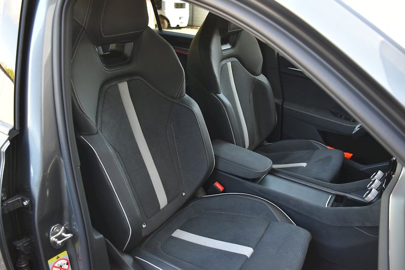 Škoda Kodiaq (2025) SPORTLINE 4X4 TD 142/2.0 A7A - fotka 37 z 43