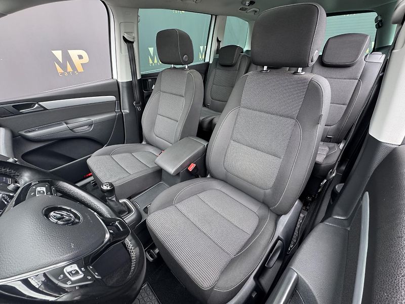 Volkswagen Sharan (2017) 2.0TDi 110kW 4M Highline 7míst - fotka 17 z 52