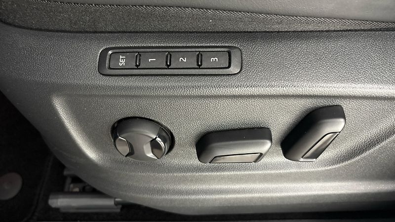 Škoda Kodiaq 2.0 TDI DSG 4x4 Sportline - fotka 22 z 32