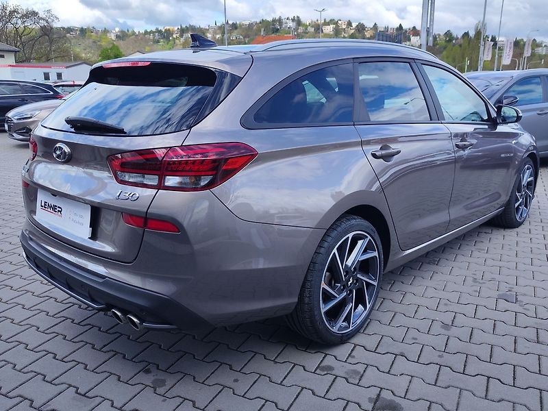Hyundai i30 1.5 T-GDi/117kW N-Line DCT - fotka 5 z 33