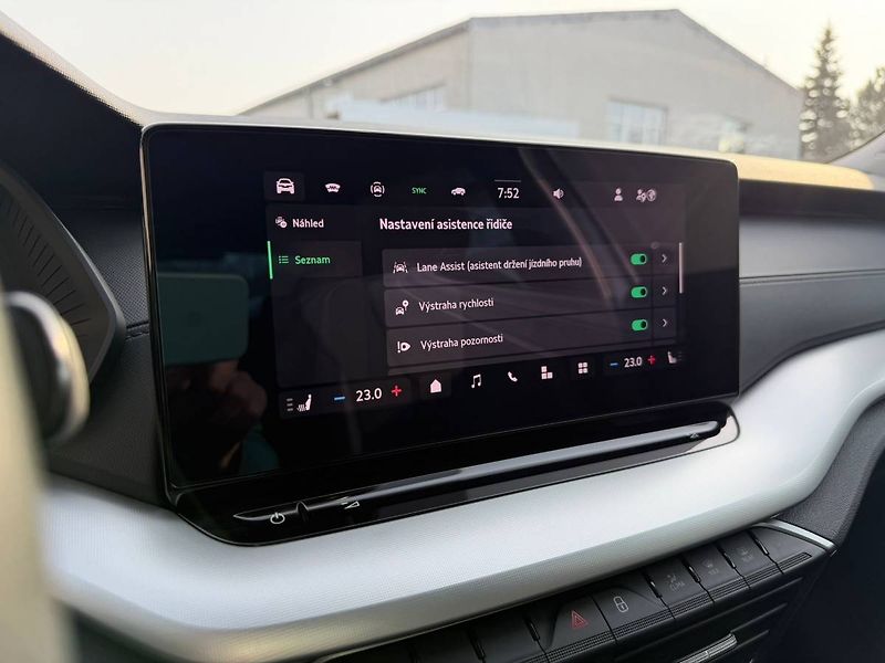 Škoda Octavia Selection 1,5 TSI 85 kW 6° MP - fotka 10 z 25