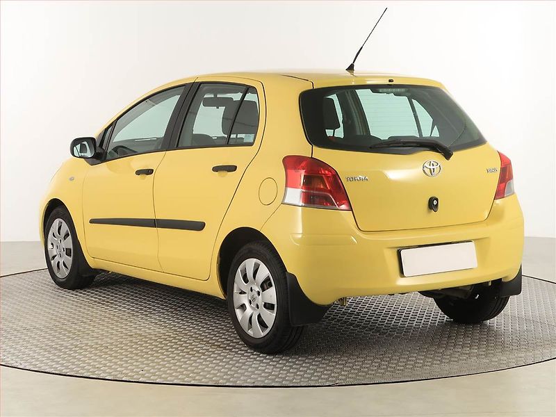 Toyota Yaris (2009) 1.33 Dual VVT-i - fotka 4 z 16