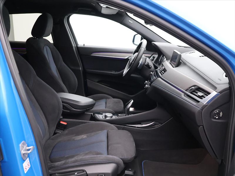 BMW X2 2,0 20d 140kW xD CZ M-Sport - fotka 13 z 19