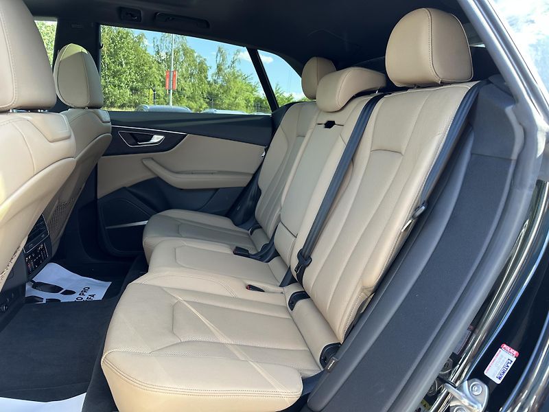 Audi Q8 (2023) Audi Q8 2023 - fotka 19 z 19