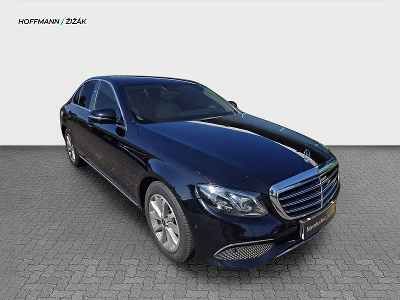 Mercedes-Benz Třídy E EXCLUSIVE 4MATIC - fotka 3 z 18