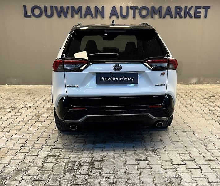 Toyota RAV4 GR SPORT 4WD e-CVT - fotka 16 z 18