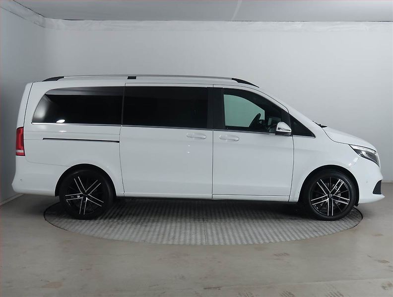Mercedes-Benz Třídy V (2020) 300 d, ČR, DPH - fotka 6 z 22