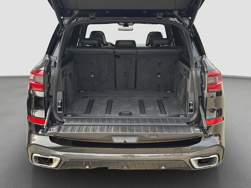 BMW X5 xDrive40i - fotka 20 z 22