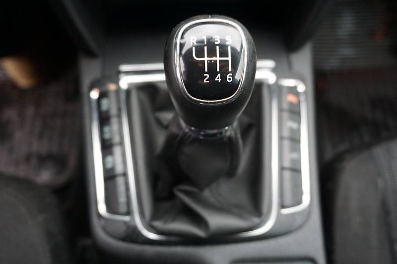 Škoda Superb (2015) 2,0   ELEGANCE   NOVÉ  V ČR - fotka 24 z 31