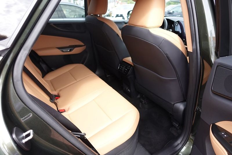 Lexus NX 350h NX350h Executive Top 4x4 - fotka 14 z 34