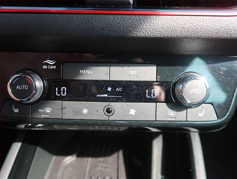 Škoda Kamiq (2024) Drive 1.0 TSI - fotka 16 z 17