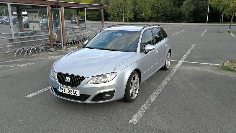 Seat Exeo 3R predni maska