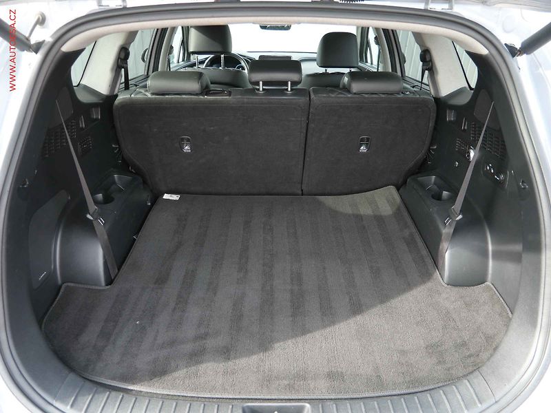 Hyundai Santa Fe (2021) 2.2 CRDi 4x4, 7míst, 2.maj - fotka 7 z 26