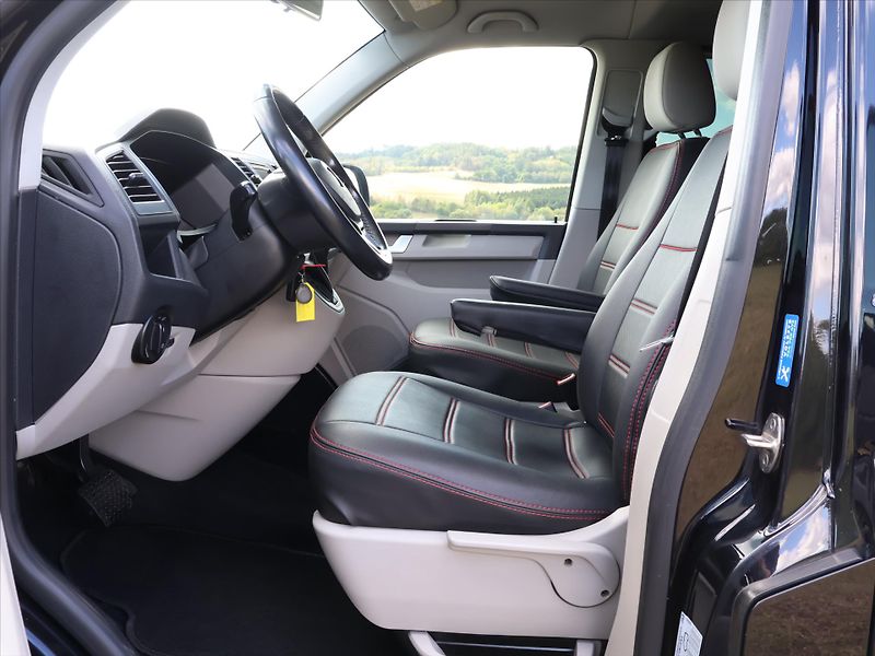 Volkswagen Caravelle 2,0 TDI 150kW DSG 8Míst Comfor - fotka 10 z 26