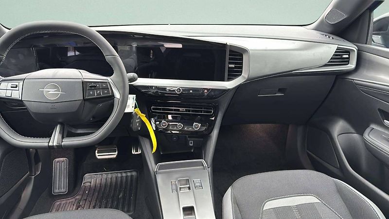 Opel Mokka (2025) GS 1.2 TURBO (96kW/130k) AT8/6 - fotka 15 z 23