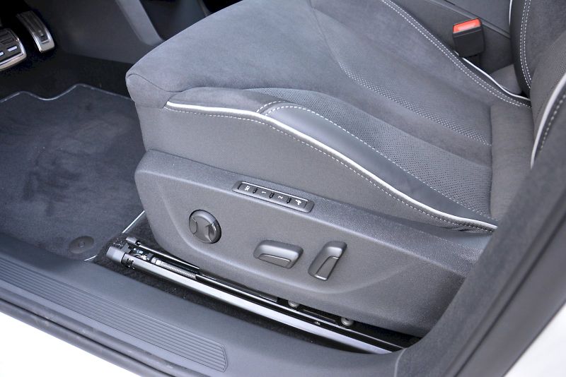 Škoda Enyaq (2026) SportLine 85 82 kWh 210 kW - fotka 11 z 21