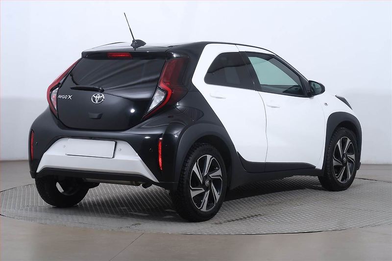 Toyota Aygo (2024) 1.0, Automat, Serv.kniha, Navi - fotka 5 z 23