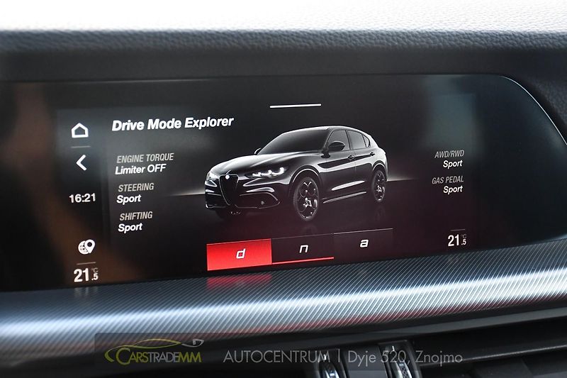 Alfa Romeo Stelvio 2.0T 16V 206kW VELOCE AT8 Q4 - fotka 38 z 49