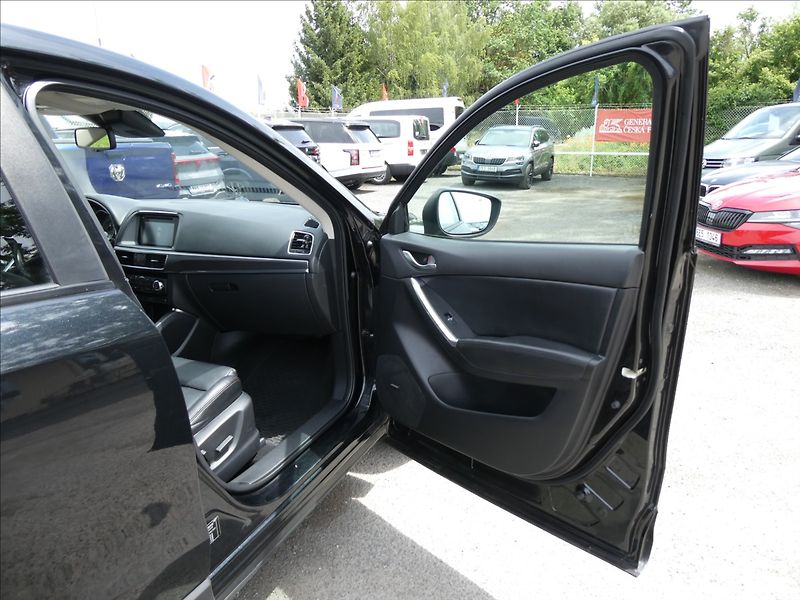 Mazda CX-5 2,5 Skyactiv 141kW AWD automat - fotka 23 z 42