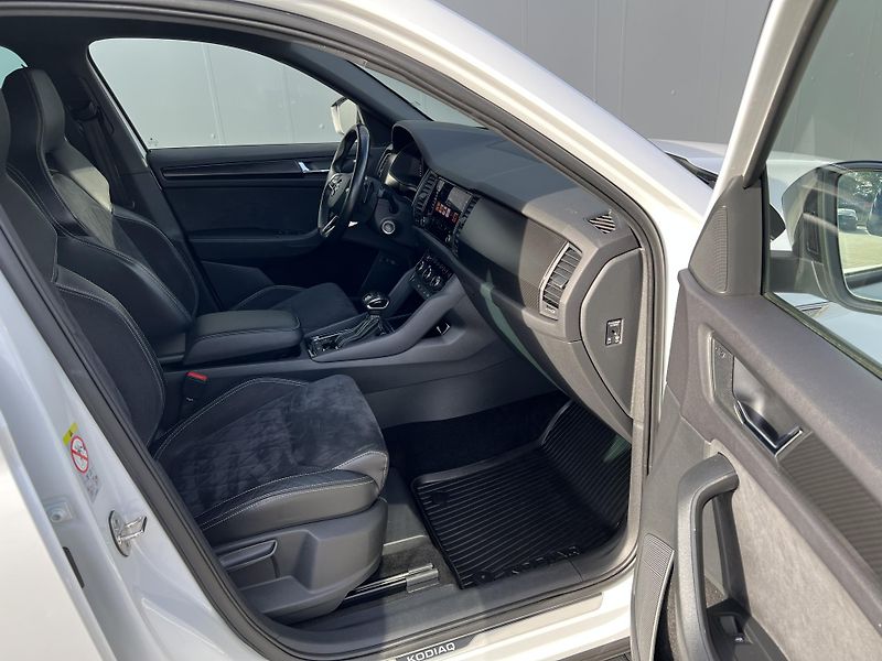 Škoda Kodiaq 2.0TDi 147kW SPORTLINE 4x4 DSG - fotka 34 z 42