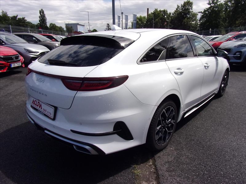 Kia ProCeed 1,5 T-GDI  GT-Line - fotka 3 z 32