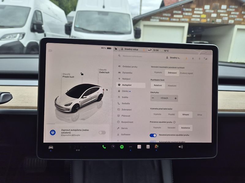 Tesla Model 3 LONG RANGE DUAL MOTOR SOH 94% - fotka 23 z 49