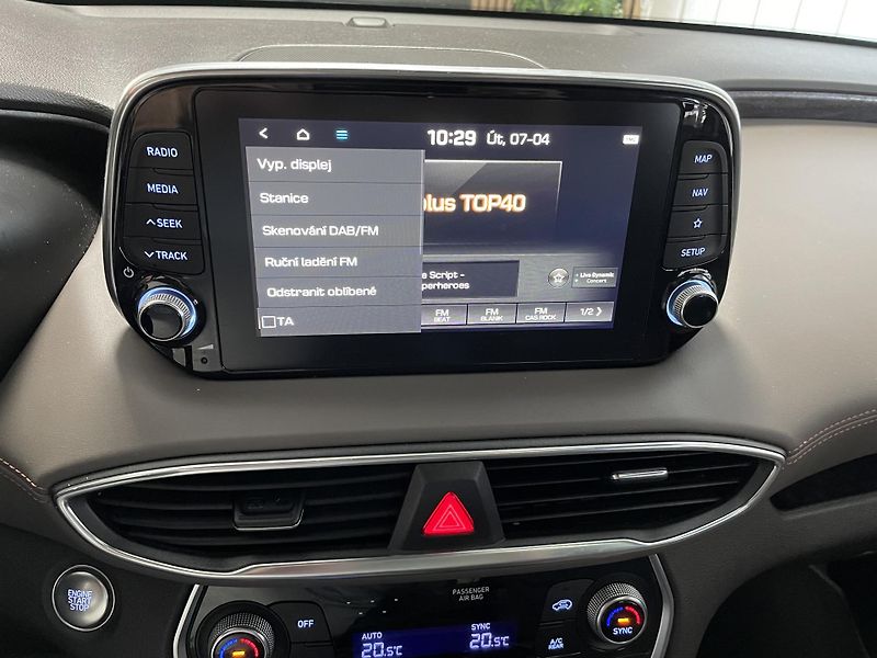 Hyundai Santa Fe 2.2 CRDi ČR AWD AT 7.MÍST LUXU - fotka 36 z 40