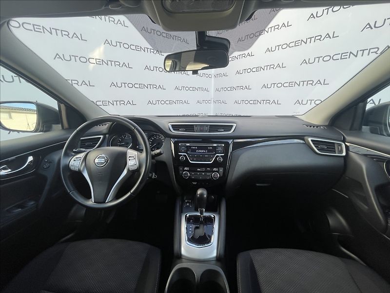 Nissan Qashqai 1,2 DIG-T Czech-line,serv.kn. - fotka 16 z 21