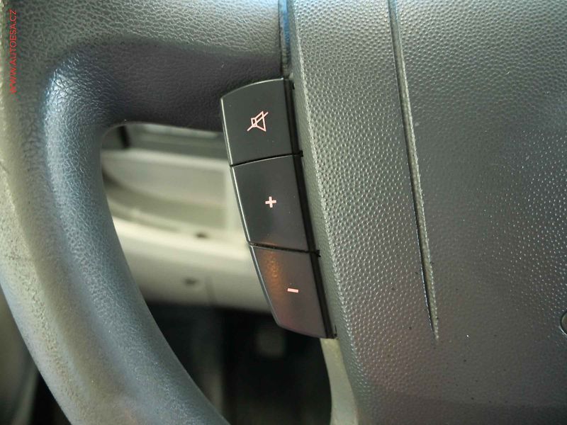 Citroën Jumper (2010) 2.2HDi 9míst LUX, ČR, AC - fotka 15 z 20