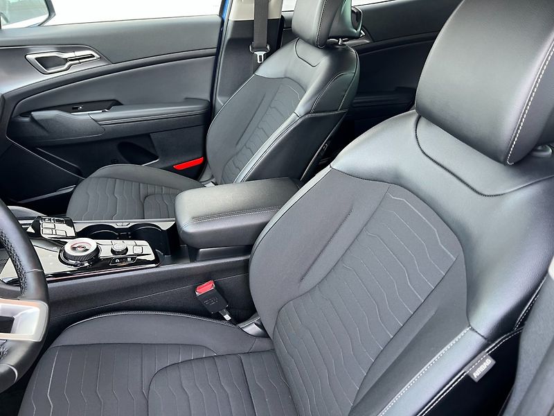 Kia Sportage (2022) 1.6 T-GDi 132kW 4x4 TOP DCT!ČR - fotka 22 z 50
