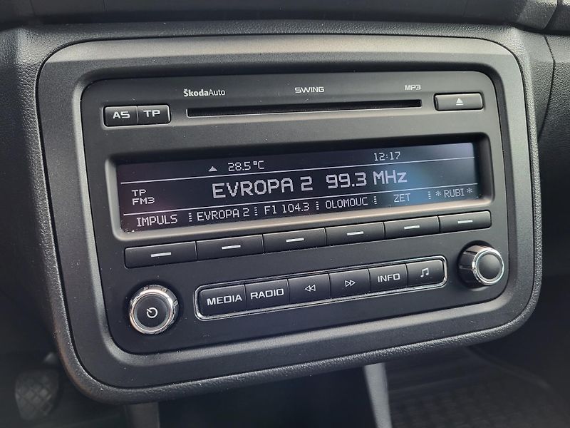Škoda Roomster 1.2 TSI 63kW AMBIENTE - fotka 14 z 43