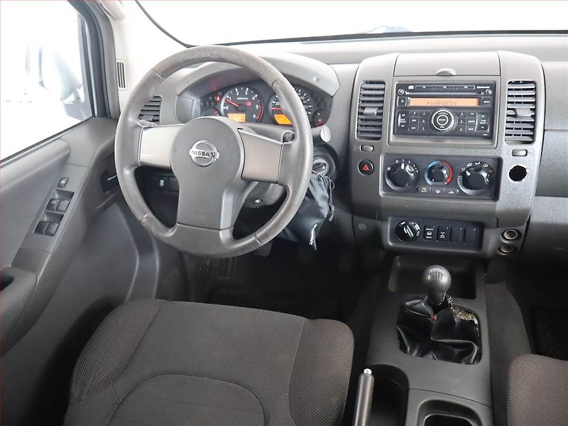 Nissan Navara (2006) 2.5 DCi, 4X4 - fotka 7 z 14