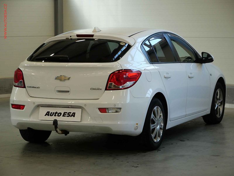 Chevrolet Cruze (2012) 1.6i, 1.maj,ČR, AC, STK7/28 - fotka 4 z 17