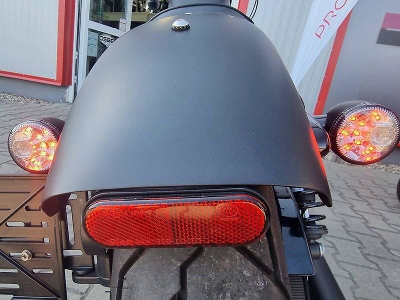 Harley-Davidson XL 883N Sportster Iron (2021) - fotka 14 z 17