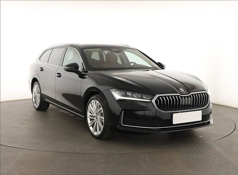 Škoda Superb (2025) 2.0 TDI, LAURIN & KLEMENT - fotka 1 z 21