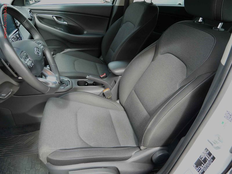 Hyundai i30 (2022) 1.5 T-GDi, ČR, Smart, AT, LED - fotka 9 z 20