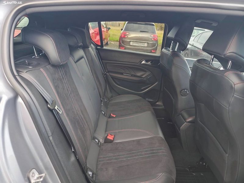 Peugeot 308 (2021) - fotka 18 z 34
