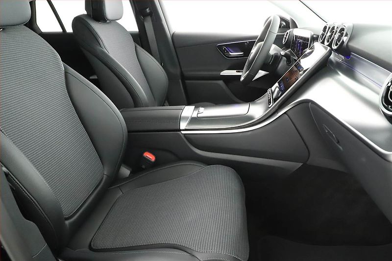 Mercedes-Benz GLC (2025) 200 4MATIC, AVANTGARDE, DPH - fotka 7 z 20