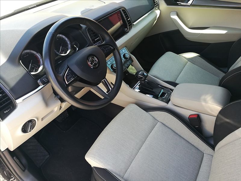 Škoda Karoq 1,5 TSI DSG - fotka 13 z 24
